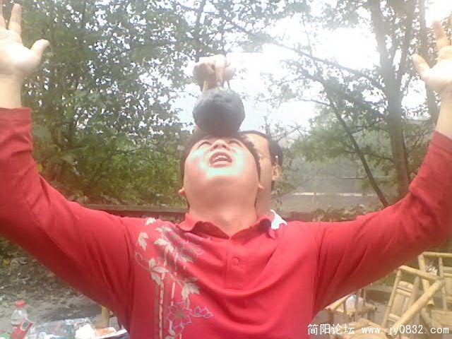 啊！上帝啊我咋长这么大个包啊.jpg