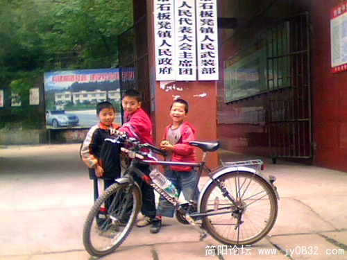 IMG0112A1.jpg