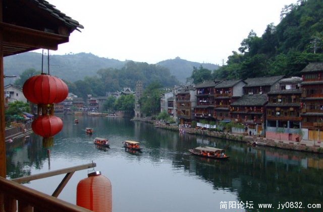凤凰古城1.jpg