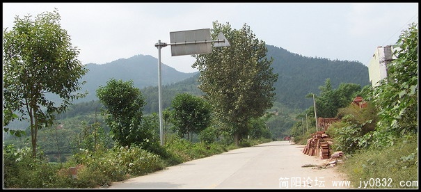 进山的路