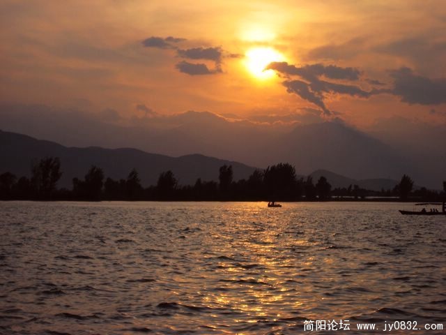 邛海夕照.jpg
