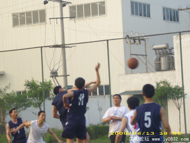 打篮球 (1).JPG