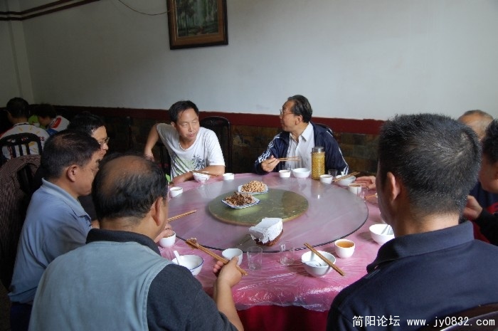 莫光顾自己,还是看看隔壁开整没有哦