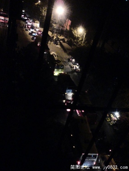 22：23
