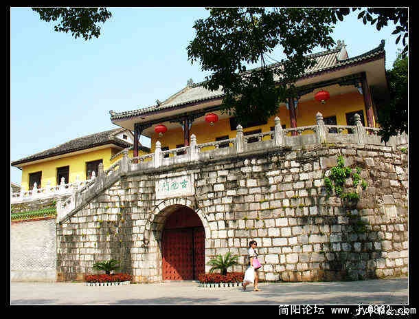 桂林古南门.jpg