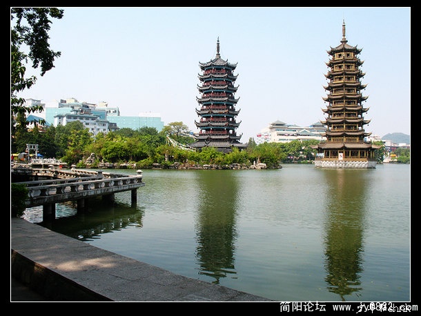 桂林 杉湖日月塔.jpg
