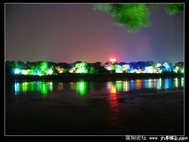 桂林漓江夜景.jpg
