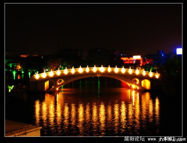 桂林桂湖榕溪桥夜景.jpg