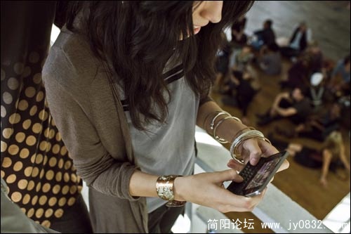 1498173_Nokia_N97_Lifestyle-1.jpg