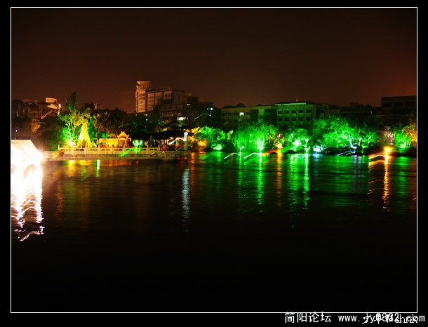 桂林榕湖夜景.jpg