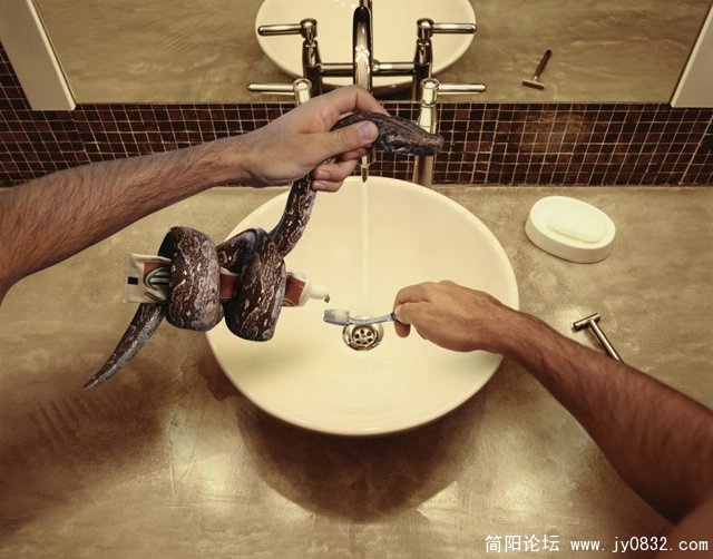 挤牙膏新招.jpg