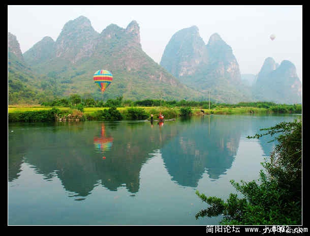 阳朔 遇龙河 放飞热气球.jpg