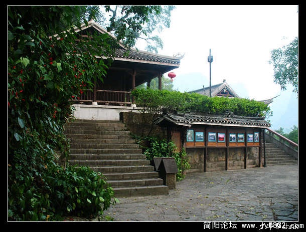 阳朔 碧莲峰鉴山寺2.jpg