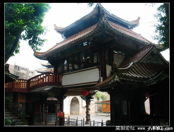 阳朔 碧莲峰北门.jpg