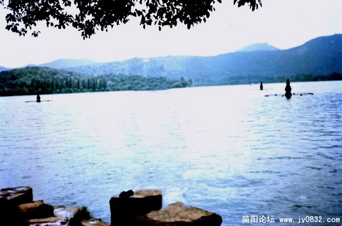 20081211_687da38799bf89176b55,imzik6IzESIU.jpg