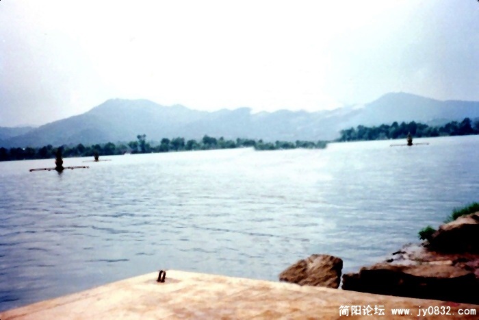 20081211_16d4be13ca3273f5a93aRape9UPopfG2,.jpg