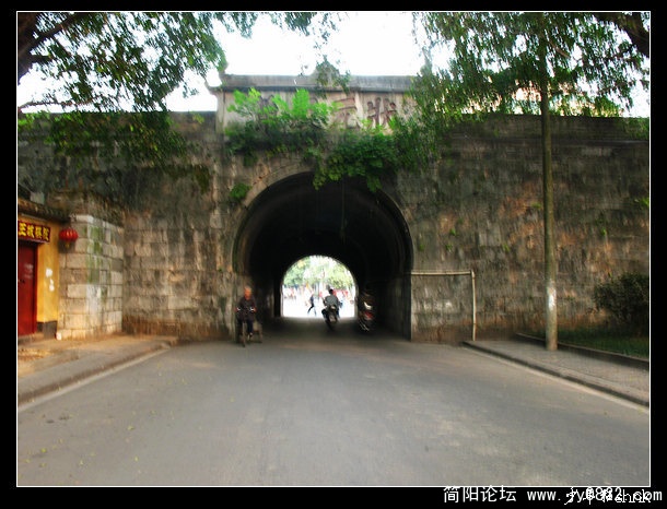 桂林 王城南门.jpg