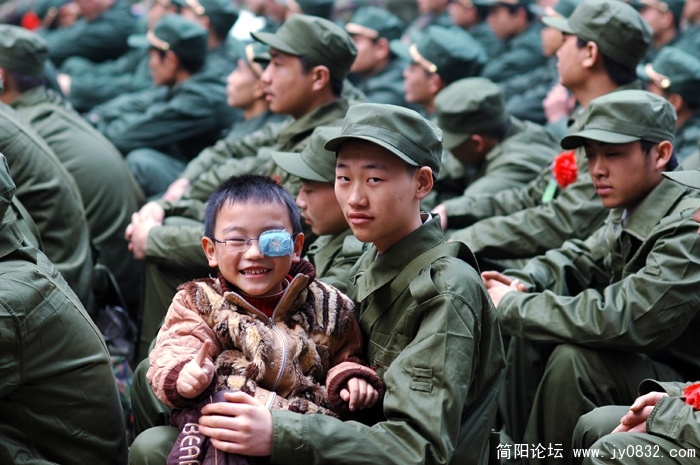 我们弟弟好可爱.jpg