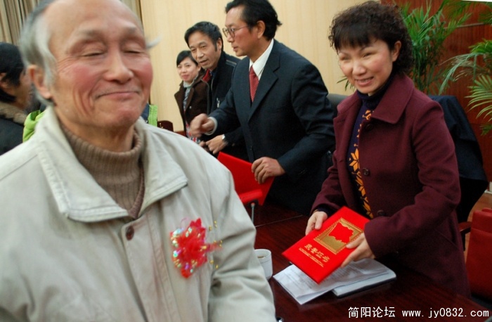 简阳市首届周克芹文艺创作奖颁奖大会 (10)wl.jpg