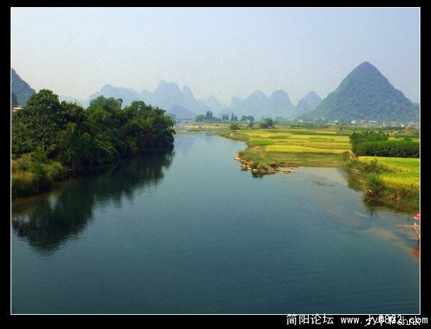 阳朔 遇龙河遇龙桥段风光.jpg
