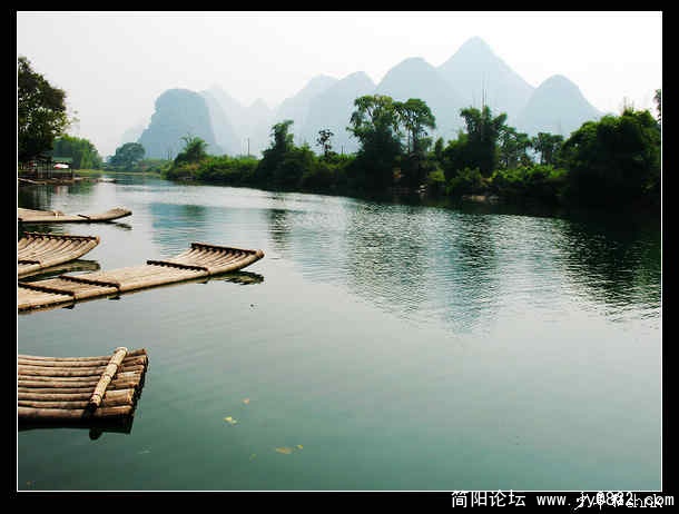 阳朔 遇龙河遇龙桥风光.jpg