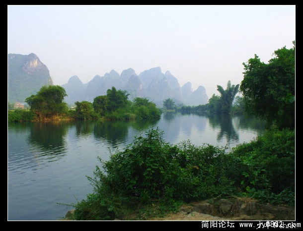 阳朔 遇龙河西岸1.jpg
