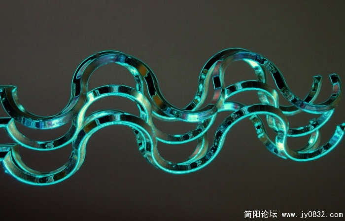扭 曲 (1).jpg