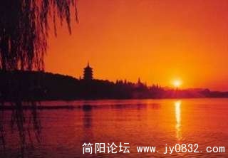雷锋夕照