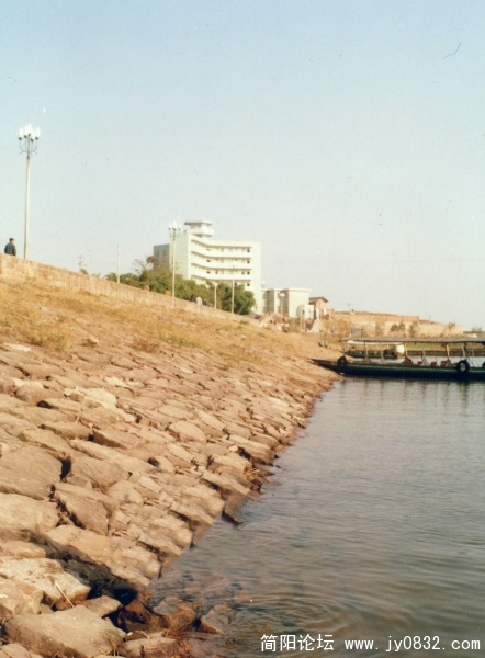 三岔湖附坝.jpg