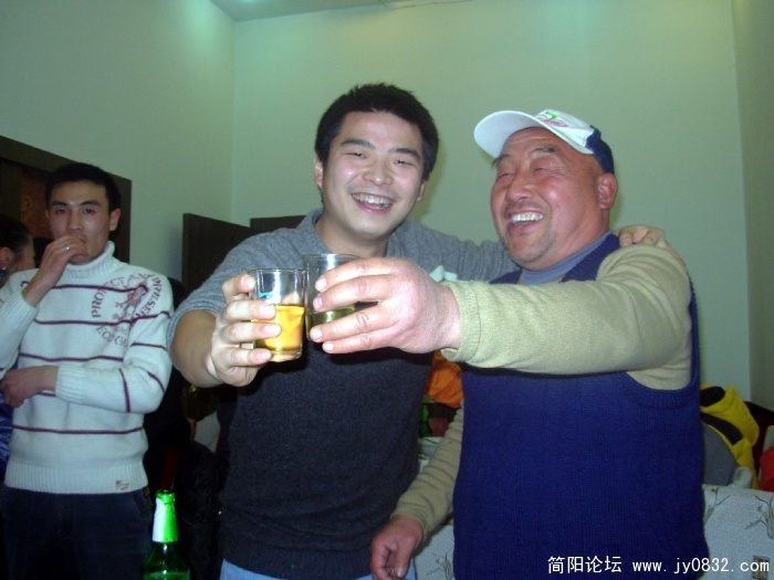 再干一杯!