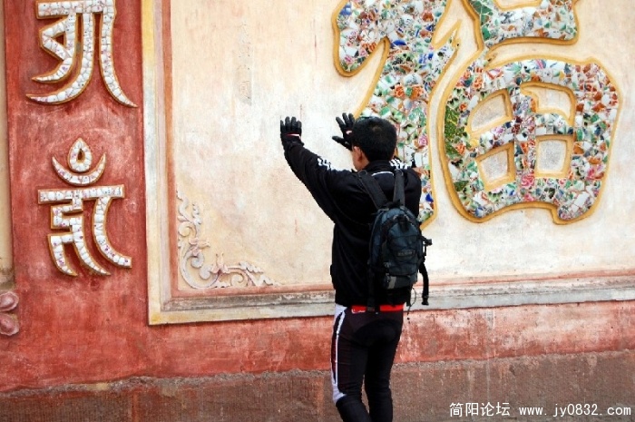 看样子他还是搞不到着