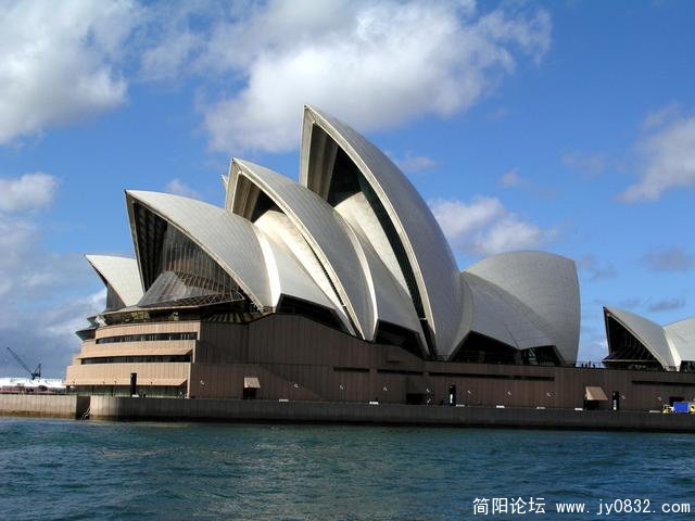 12024669_5514213.jpg