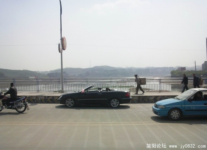 照片585.jpg