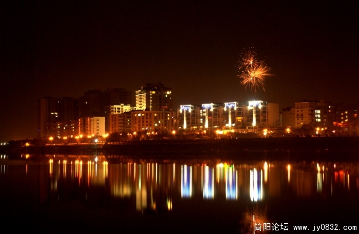 河畔夜色.jpg