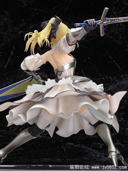 FIG-MOE-0528_08.jpg