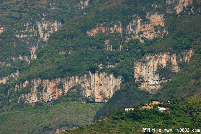 DSC_0129-0.jpg