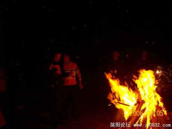 100_1625_副本.JPG