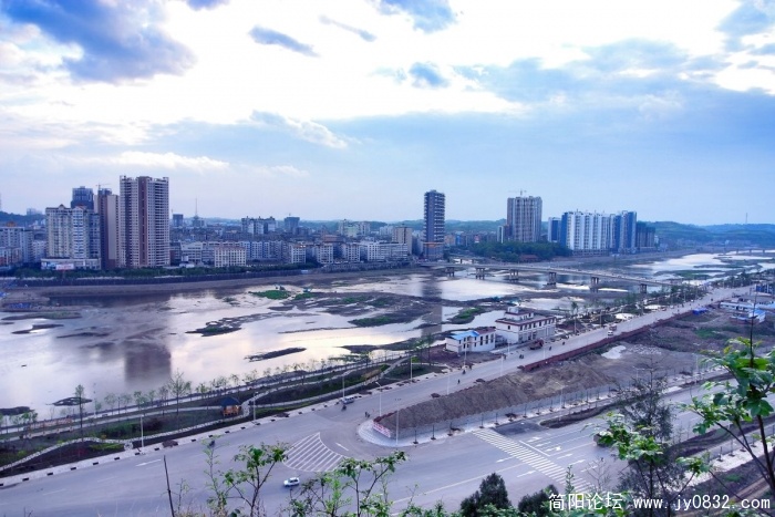 沱三桥两岸