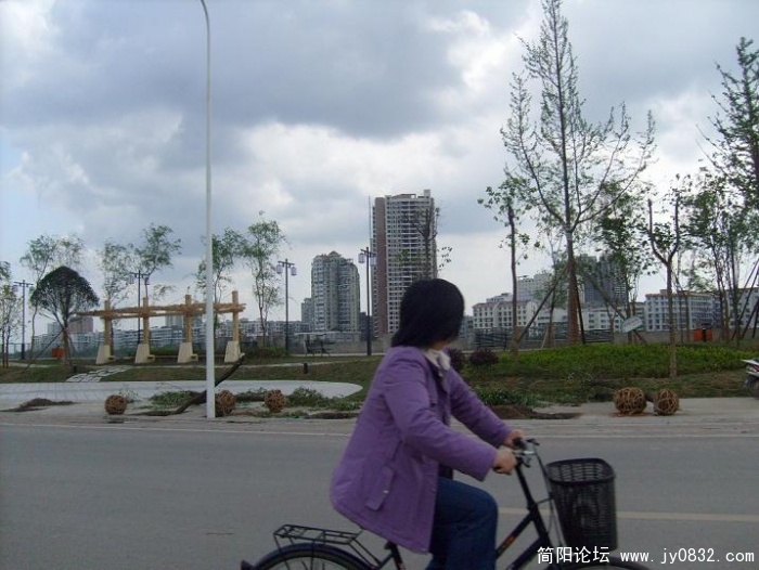 建设中的简阳城印象