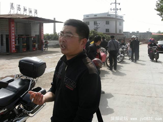 开路先锋说：是不是走得咯？
