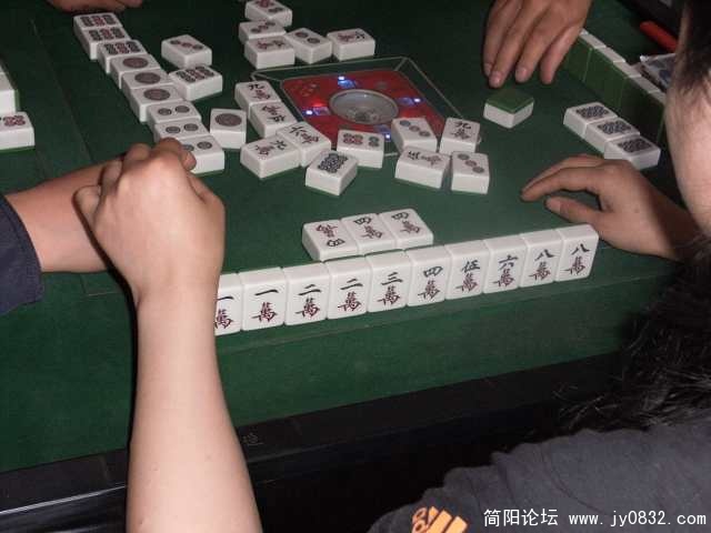 表骄傲，看我来铲。呵呵！哪个洗 的合子牌遭我拿到了，哼
