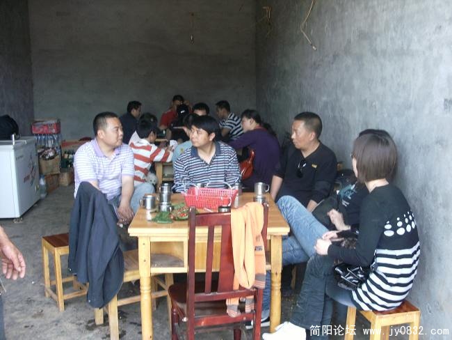 他们都打起了，来哦，我们还是整起哦