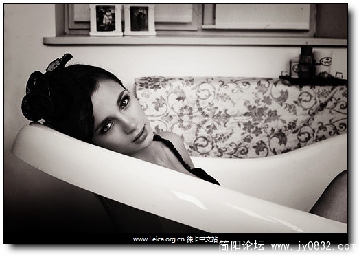 2de40e0d504f583cda7465979f958a98-5692.jpg