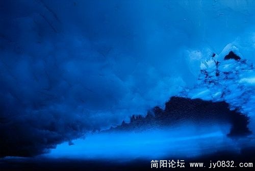 1518821_country_geography_blue2.jpg
