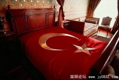 1513854_country_geography_red5.jpg
