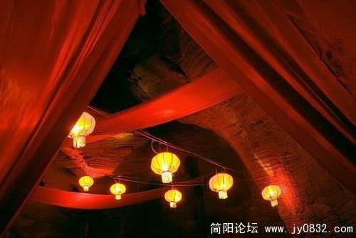 1513854_country_geography_red6.jpg