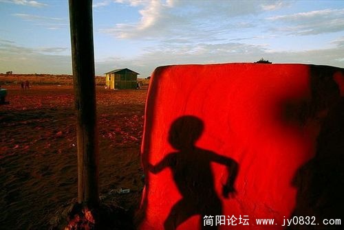 1513854_country_geography_red13.jpg