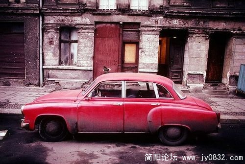 1513854_country_geography_red3.jpg