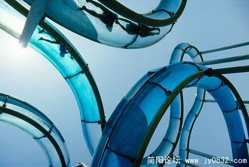 1518821_country_geography_blue17.jpg