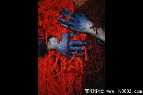 1513854_country_geography_red15.jpg